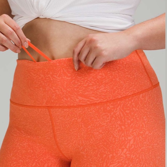 LULULEMON NWT WUNDER TRAIN HIGH RISE BIKE SHORT 8” CRUNCH WARM CORAL - Picture 4 of 9